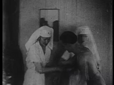 Beim perversen Sex im Behandlungsraum bumst der Patient die beiden Schwestern